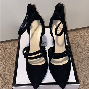 Black Nine West pumps